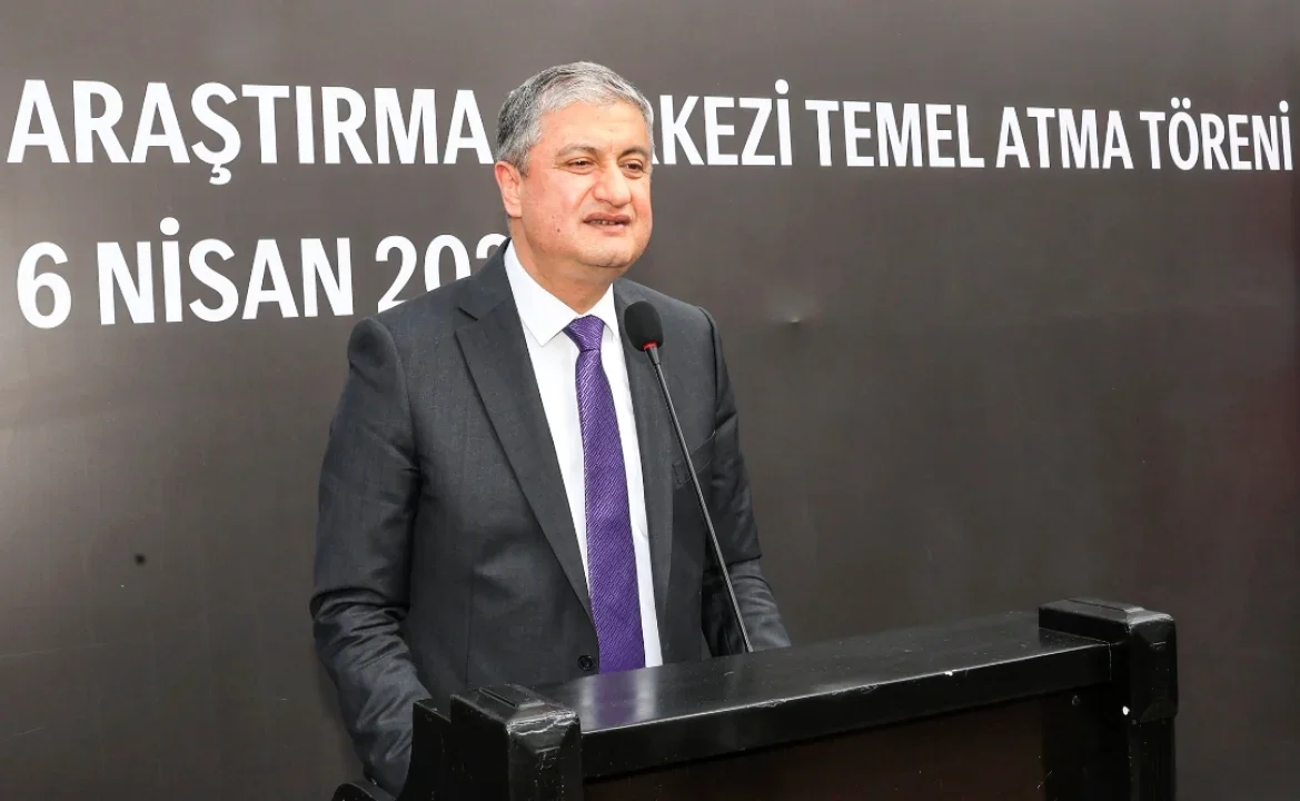 Vali Yavuz: 