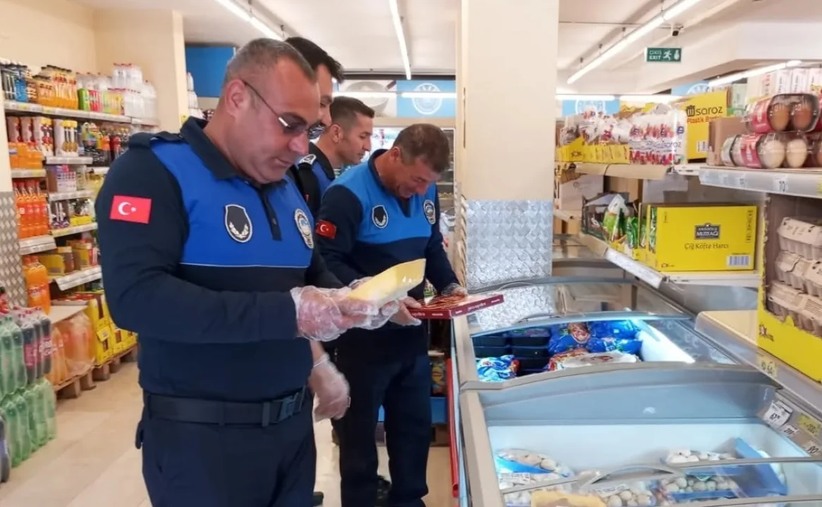 Zabıta Marketlerde Kuş Uçurtmuyor: Etiket ve Tarih Denetimi Sıkılaştırıldı