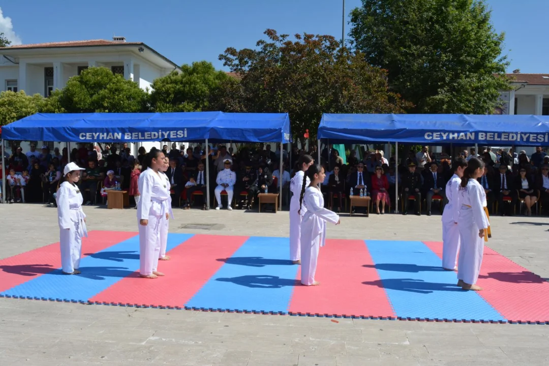 Ceyhan’da 19 Mayıs Gururu: 107’nci Yılda Cumhuriyet Meydanı Tarihi Günlerinden Birini Yaşadı!