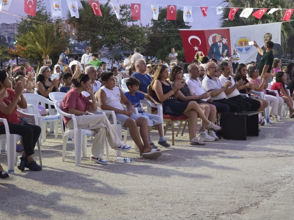  Yumurtalık’ta yaz coşkusu kültür ve sanatla taçlandı