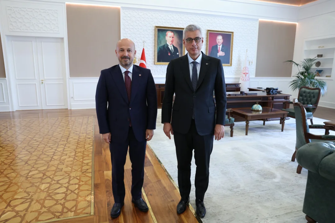 Sağlık Bakanı Kemal Memişoğlu İle Görüşen Halil Nacar Yeni Dönem Sözleşmesini İmzaladı