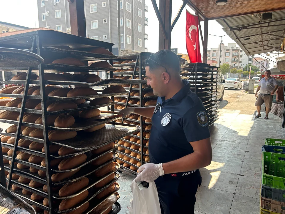Ceyhan’da Fırınlarda Hijyen Ve Gramaj Kontrolü: Zabıtadan Geçit Yok